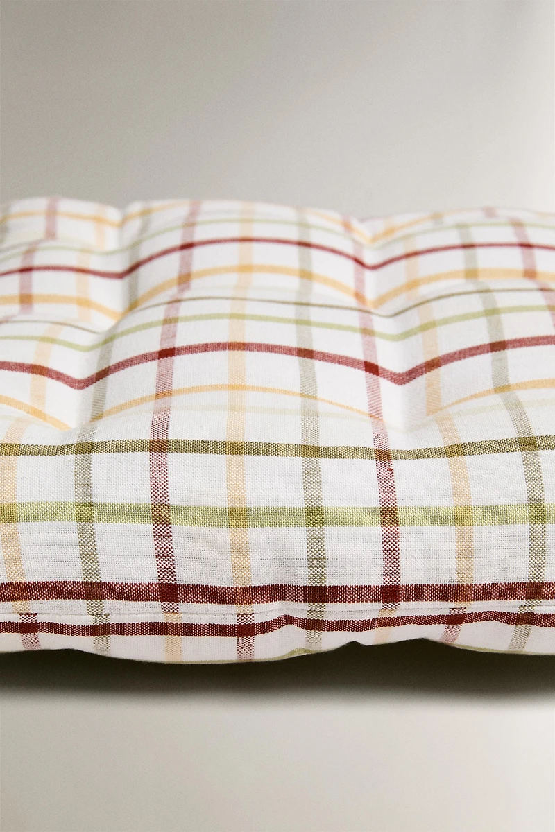 DYED THREAD SEAT CUSHION