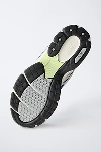 MESH SNEAKERS