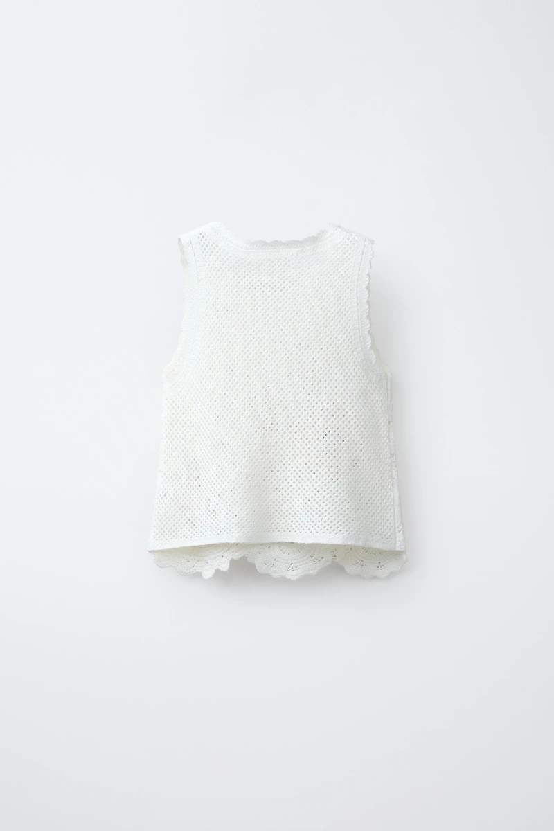 TOP EN CROCHET À FLEURS