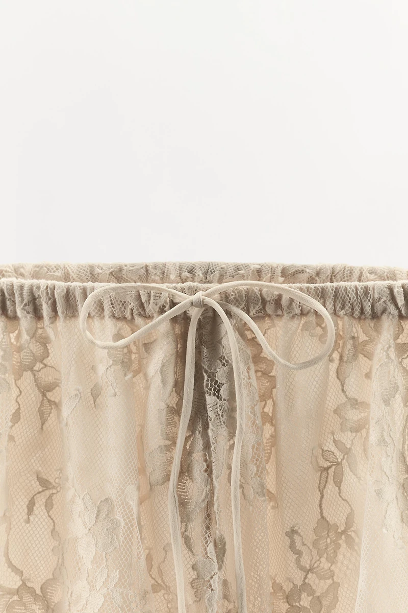 LACE BLOOMER SHORTS