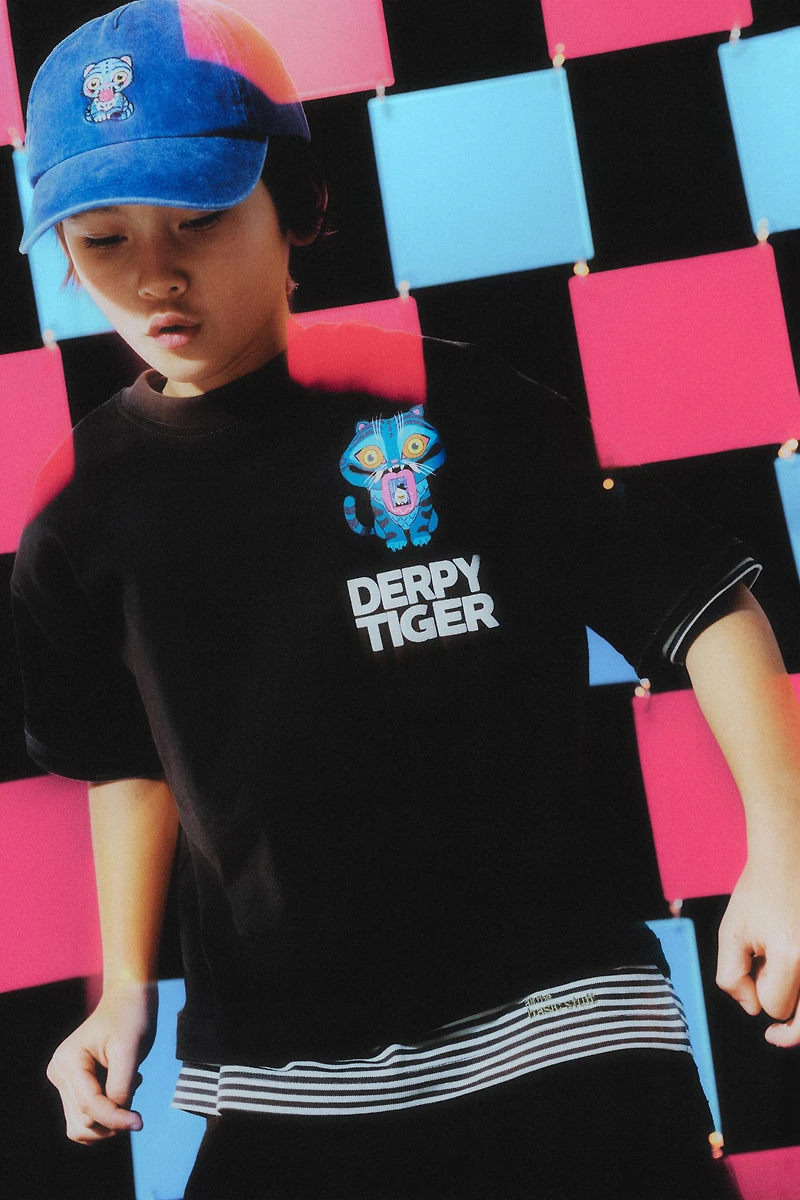 KPOP DEMON HUNTERS™ NETFLIX © T-SHIRT