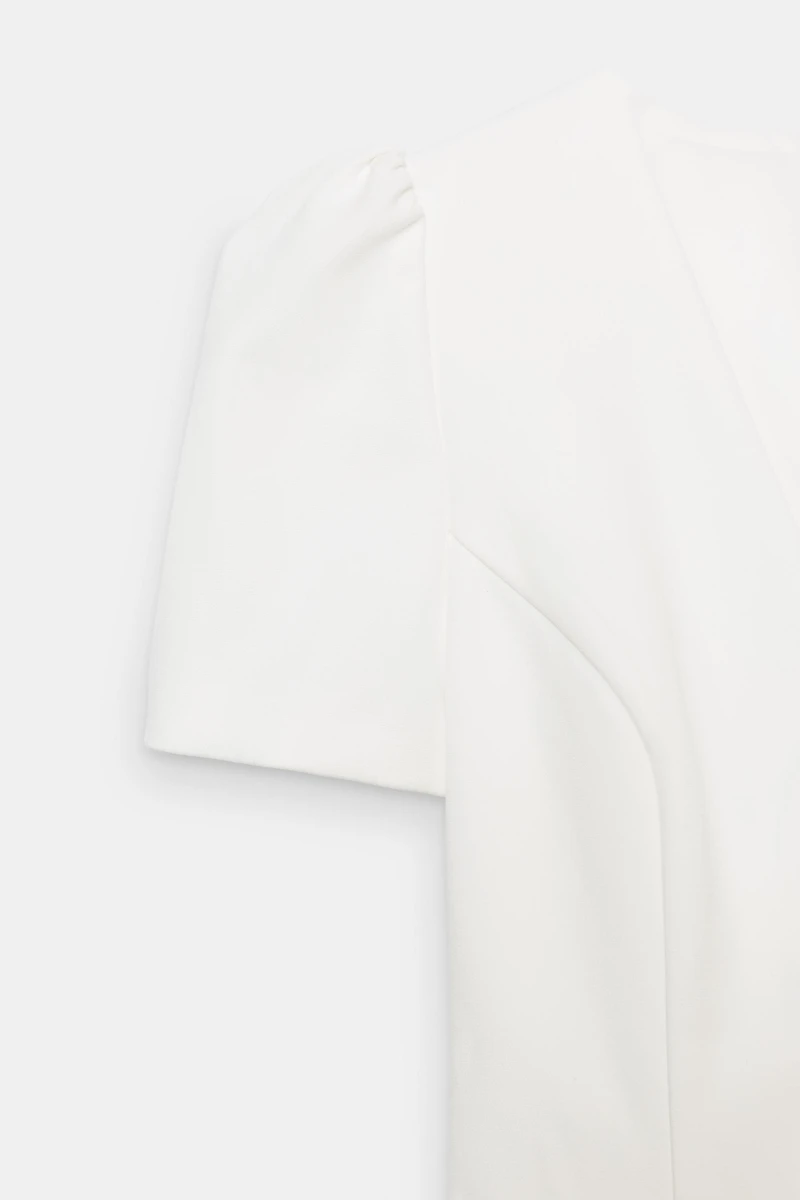ROBE COURTE À NŒUD