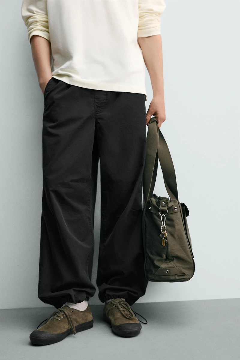 PANTALON PARACHUTE COUPE DÉCONTRACTÉE