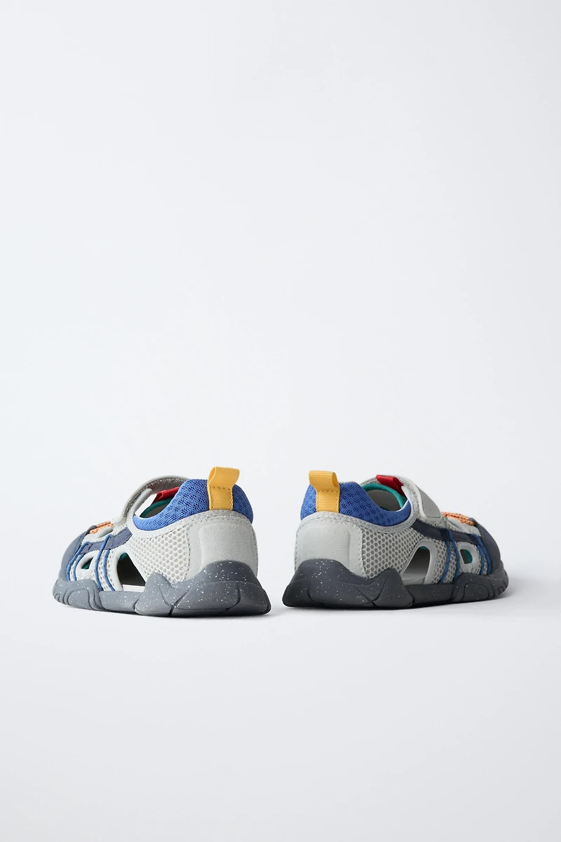 BAREFOOT SNEAKERS WITH CUTOUTS