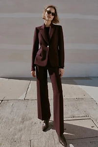 TAILORED BLAZER WITH SHOULDER PADS