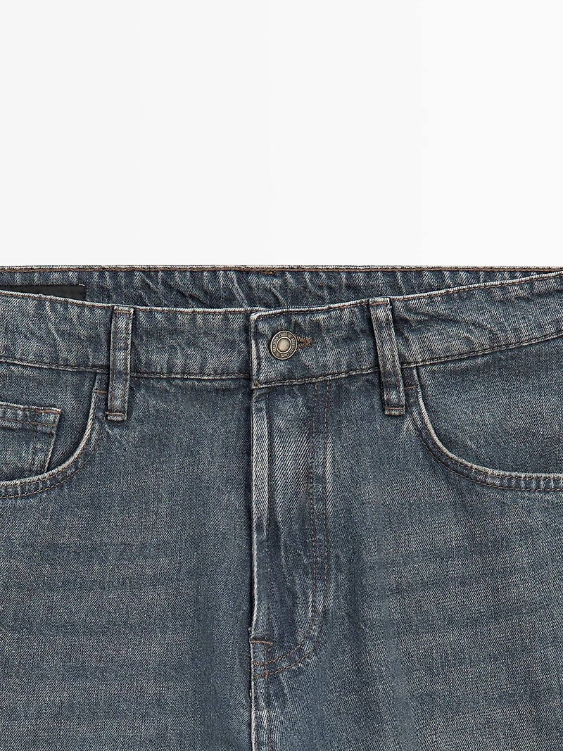 Tapered fit jeans