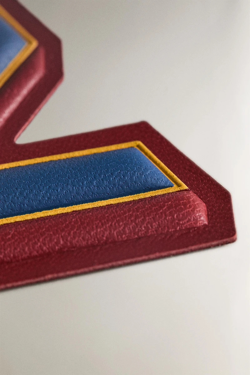 LEATHER LETTER V PATCH