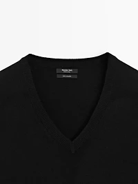 Knit 100% cashmere V-neck sweater