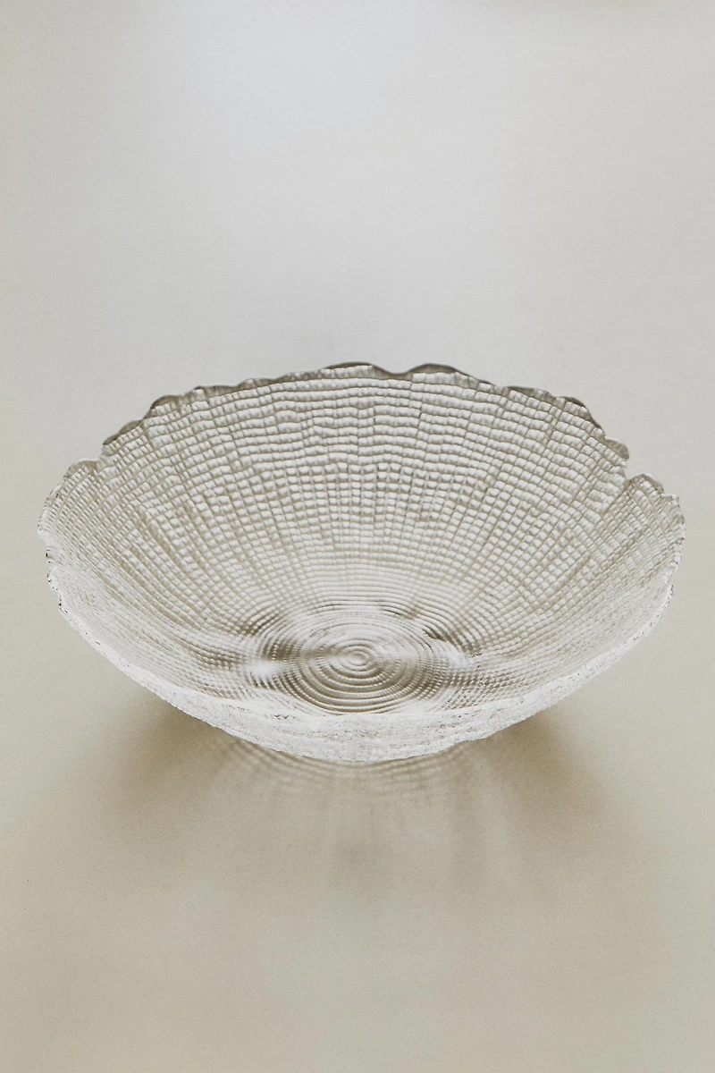 GLASS SALAD BOWL WITH RAISED DETAIL