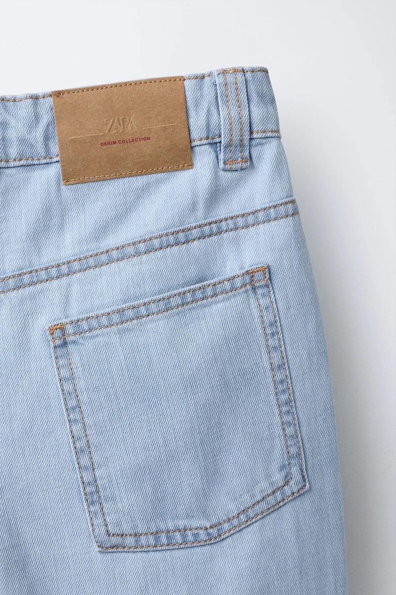 LOOSE FIT JEANS