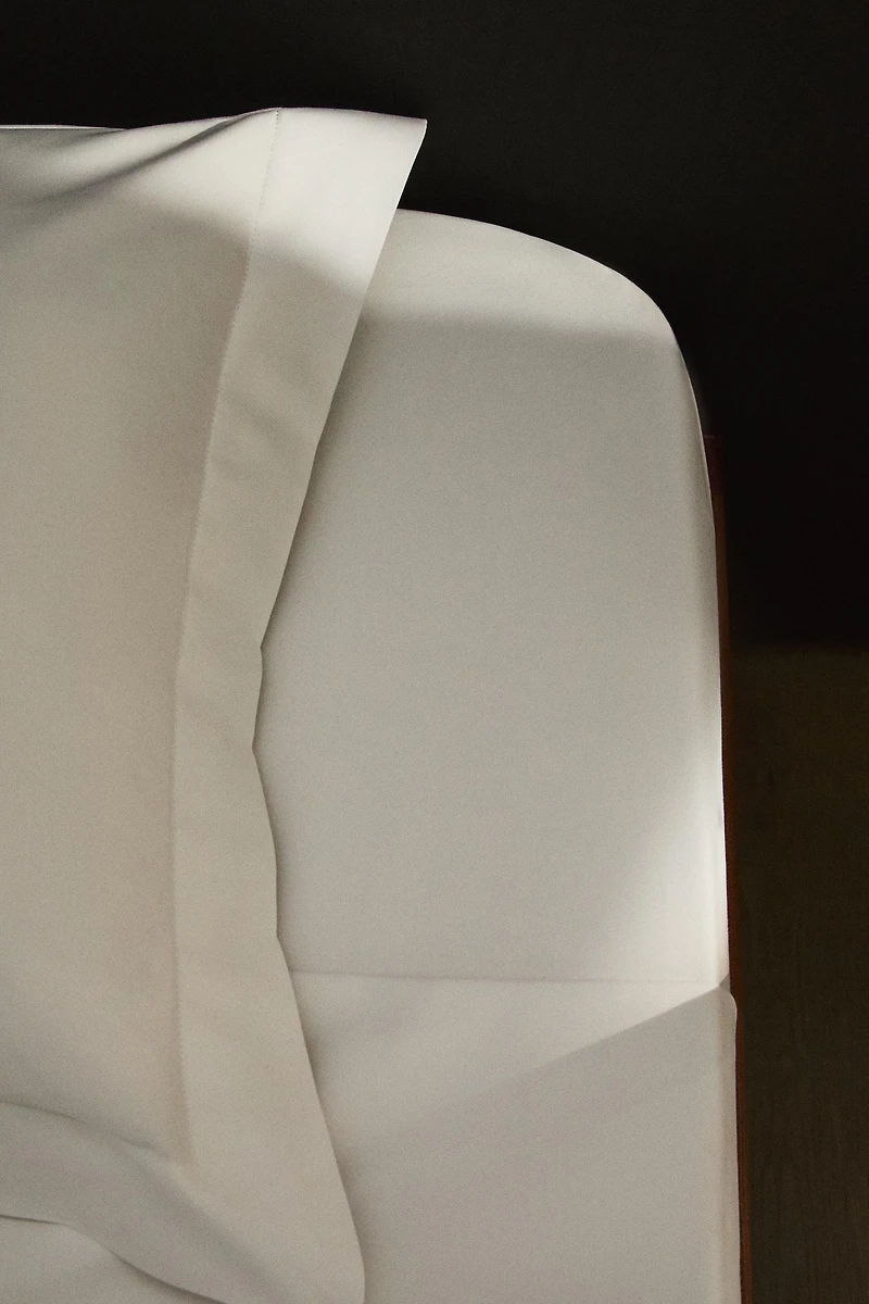 THICK SATEEN FITTED SHEET (300 THREAD COUNT