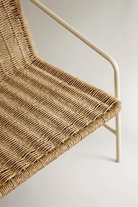 WOVEN OUTDOOR BENCH WITH BACK