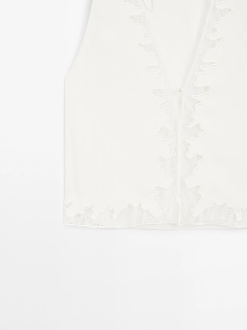 Flowing blouse with lace detail