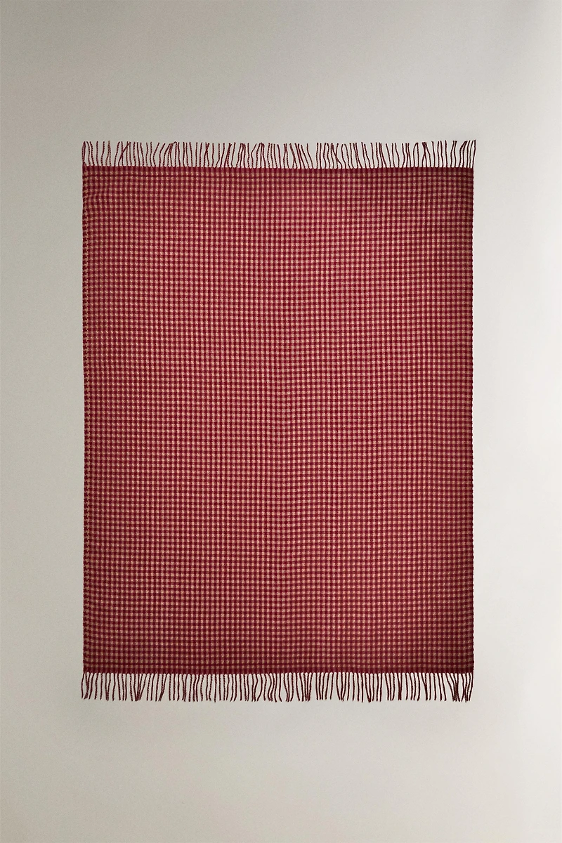 CHECK BLANKET WITH FRINGING