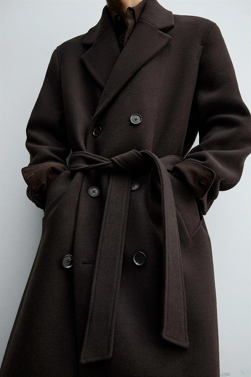MANTEAU CROISÉ AVEC LAINE ET CEINTURE