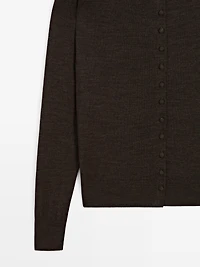 Cardigan col montant avec boutons en tissu