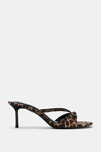 PRINTED HEELED SANDALS