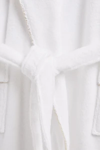 (400 GXM²) PEIGNOIR LISERÉ