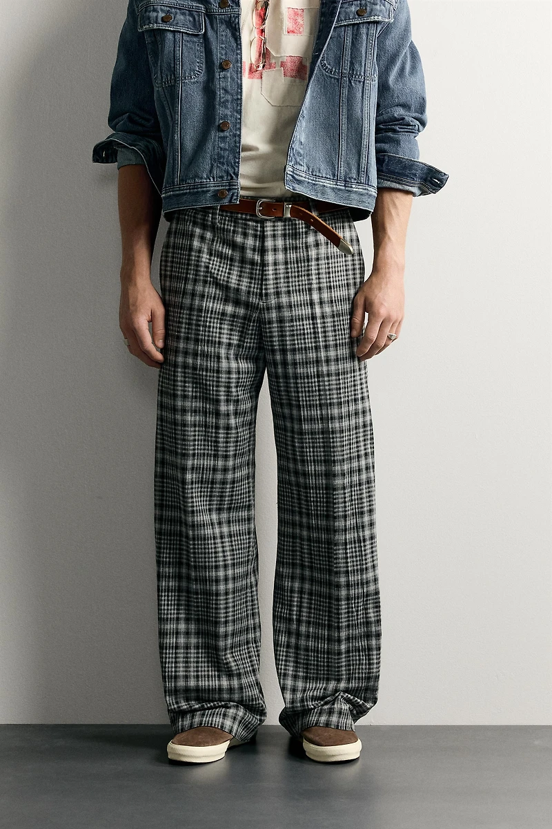 CHECKERED FLARE FIT PANTS