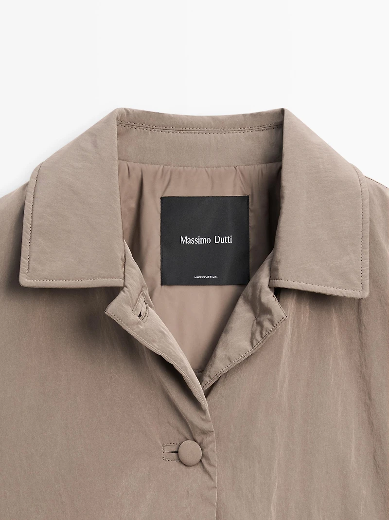 Short water-repellent puffer jacket