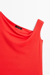 Asymmetric off-the-shoulder top