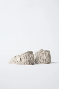KNITTED BOOTIES