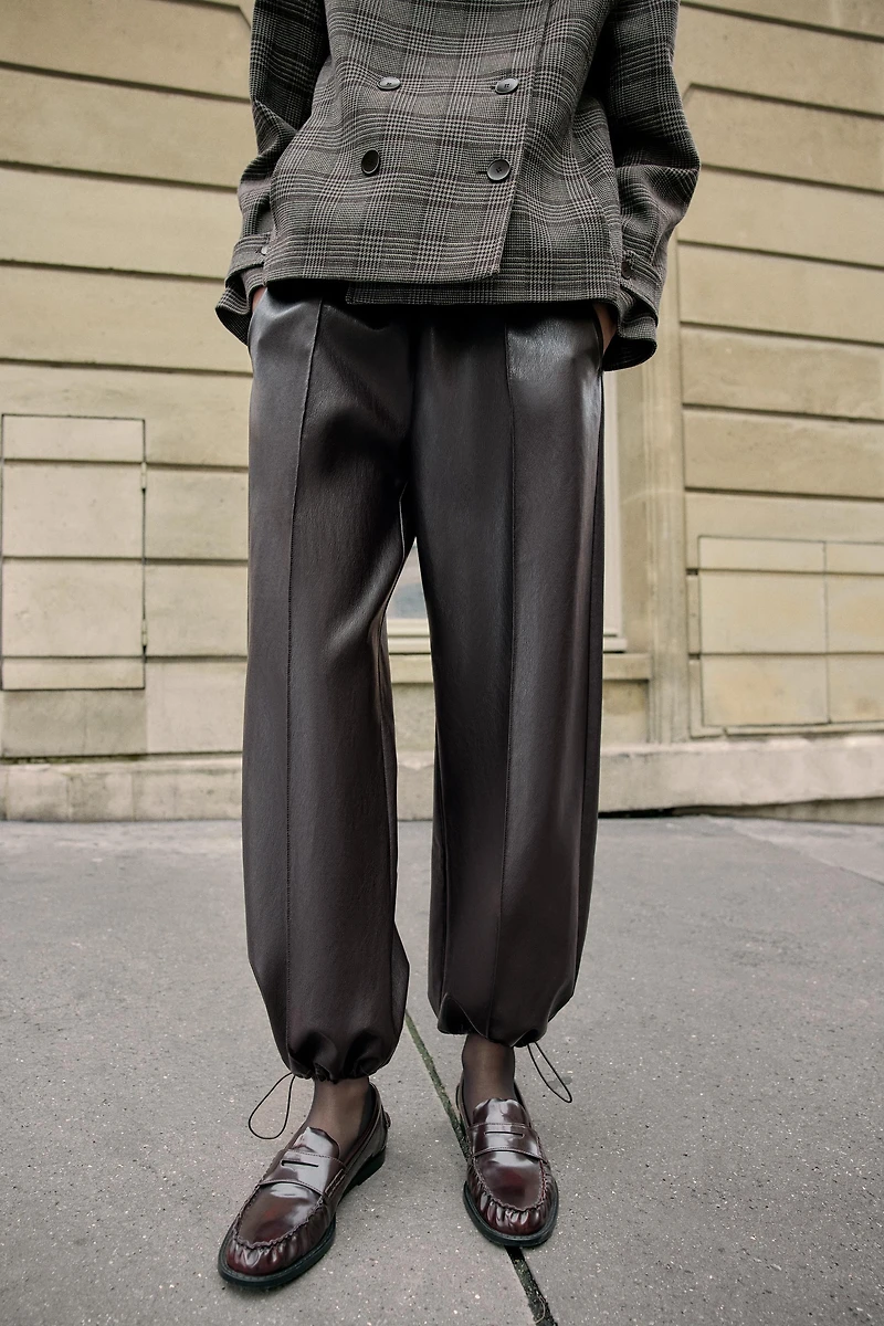 FAUX LEATHER BALLOON PANTS