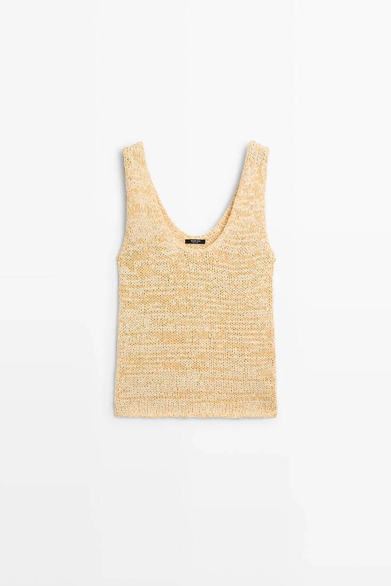 Round neck knit top
