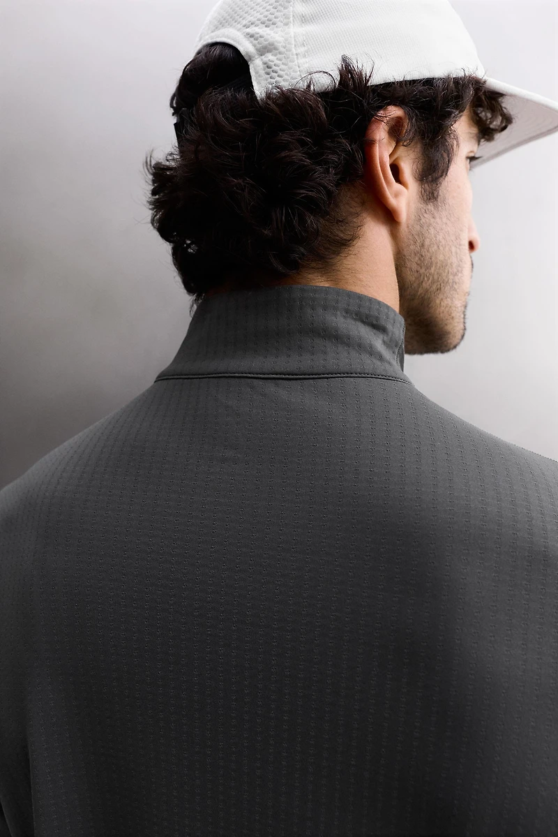 TECHNICAL QUARTER-ZIP SHIRT