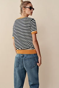 TOP EN MAILLE À RAYURES