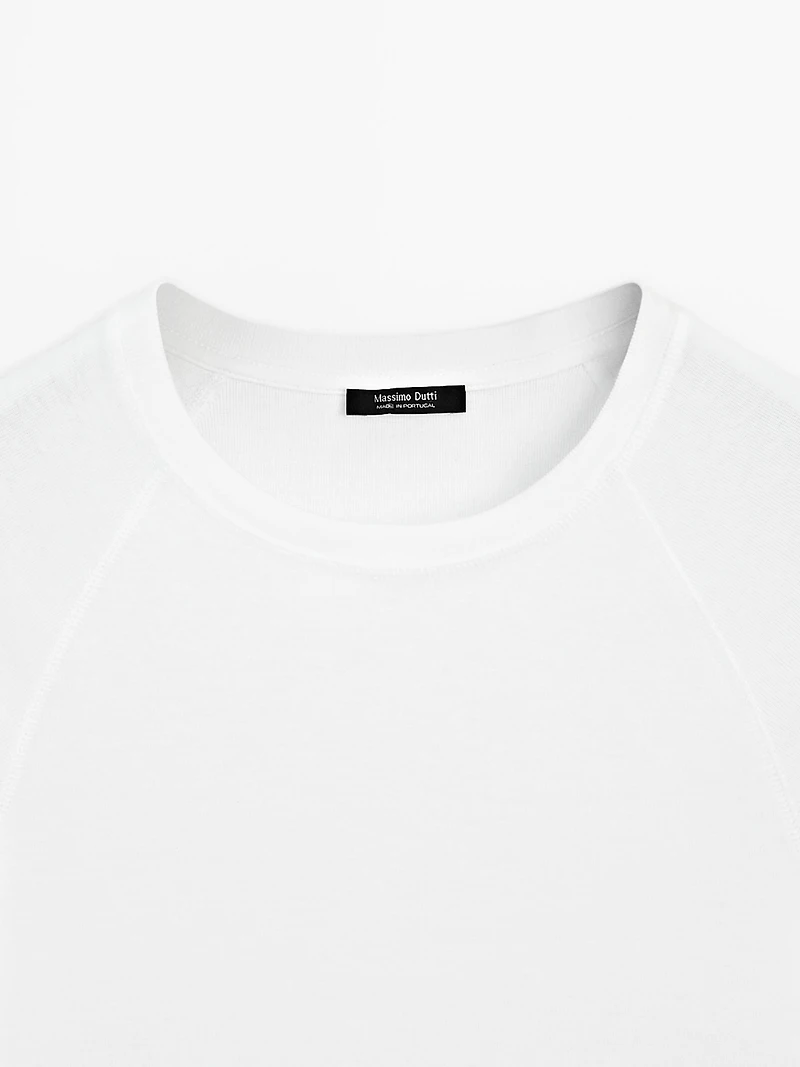 Cotton T-shirt with short raglan sleeves