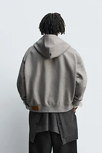 HOODED ZIP SWEATSHIRT WITH LABEL