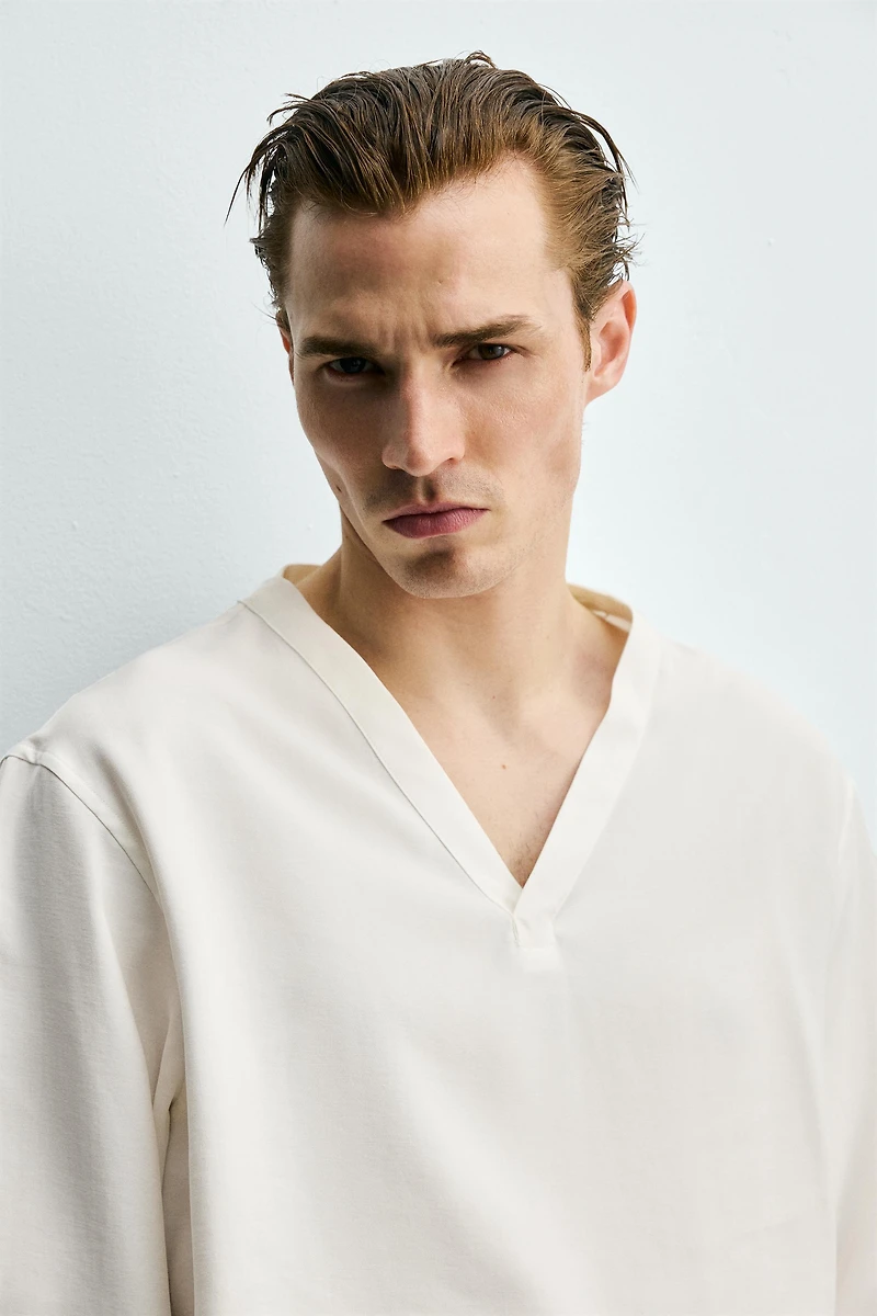 FLOWY V-NECK SHIRT