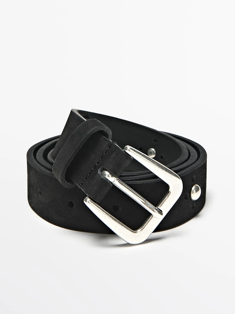 Ceinture ajourée à clous