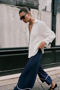 CONTRAST TRIM SHIRT