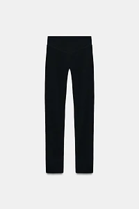 SEAM DETAIL LEGGINGS