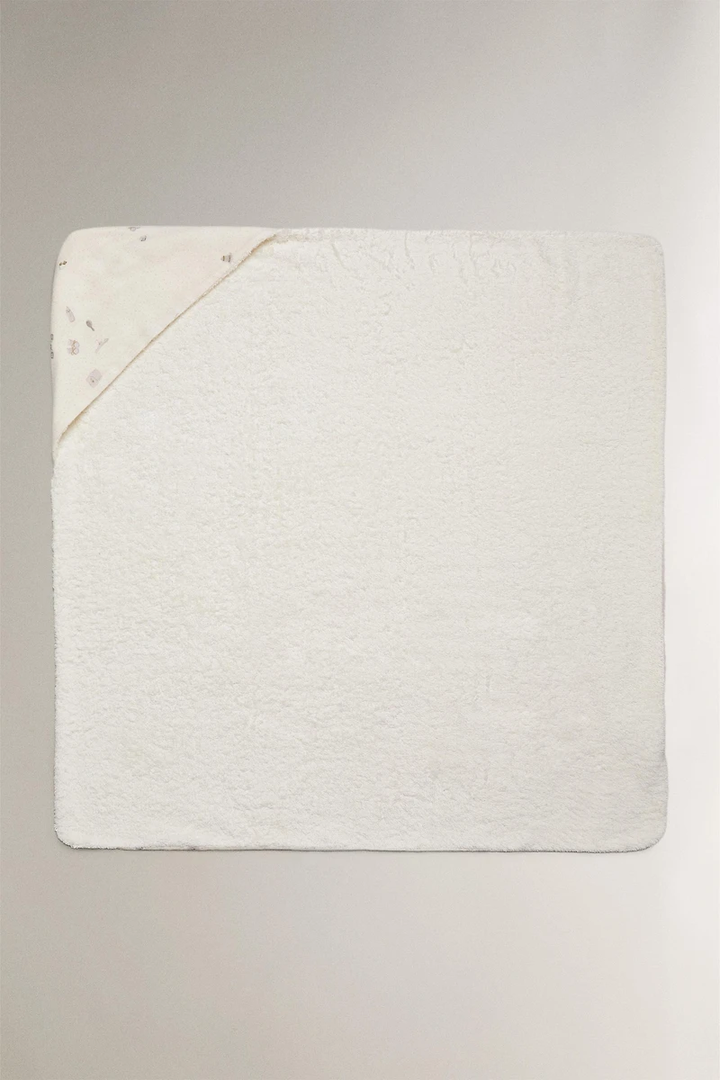 HOODED BABY BATH TOWEL