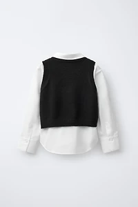 CHEMISE UNIE AVEC GILET EN MAILLE ET PERLES