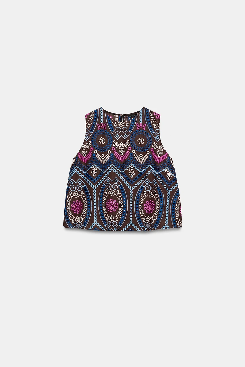 EMBROIDERED EYELET TOP