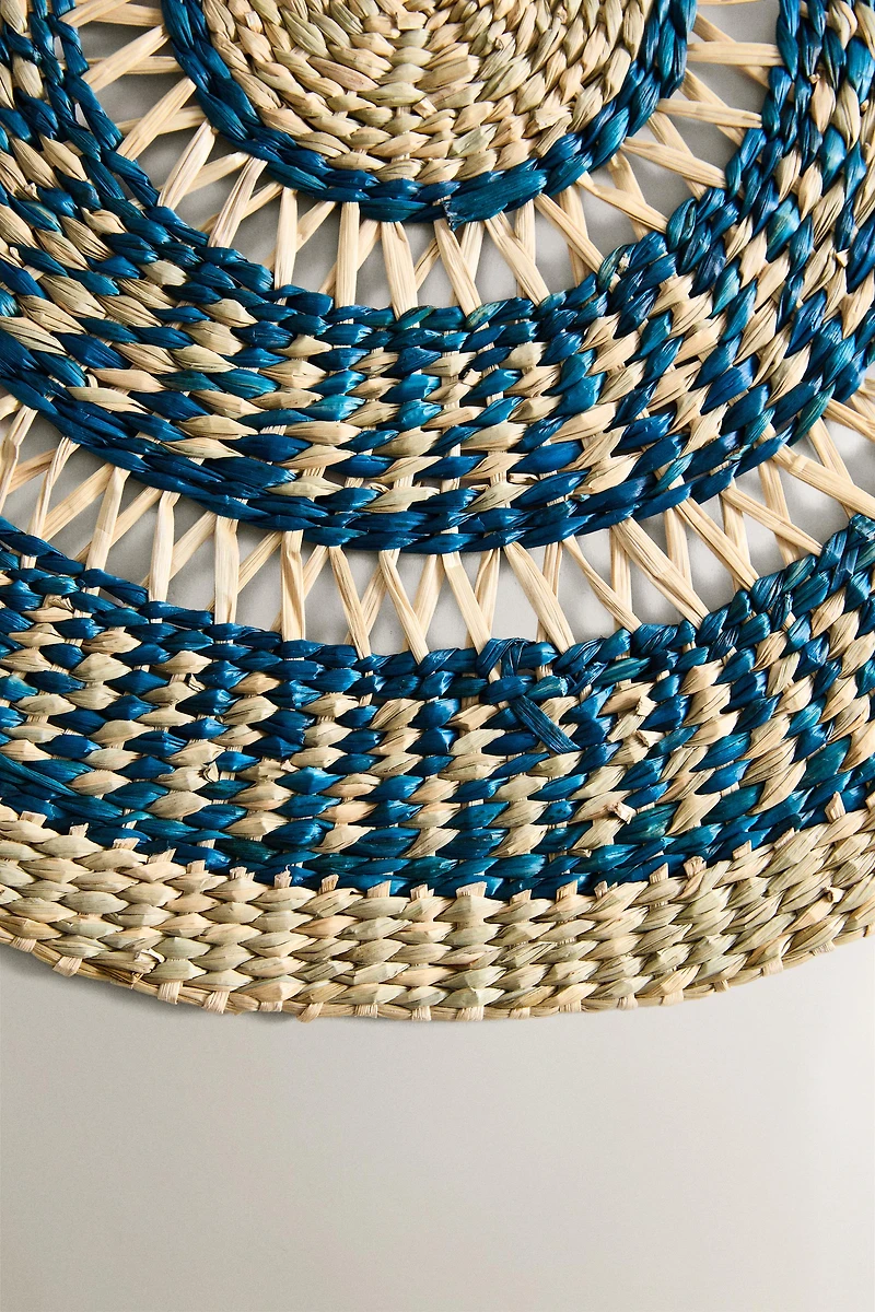 ROUND COLORED WOVEN PLACEMAT
