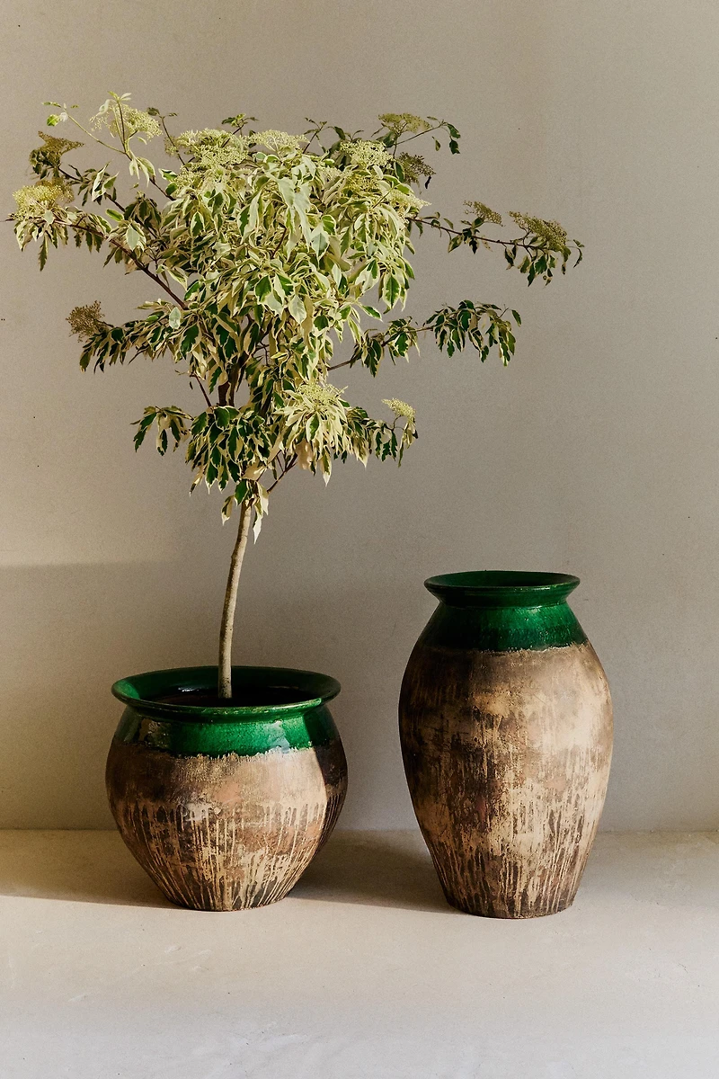 LARGE CERAMIC VESSEL