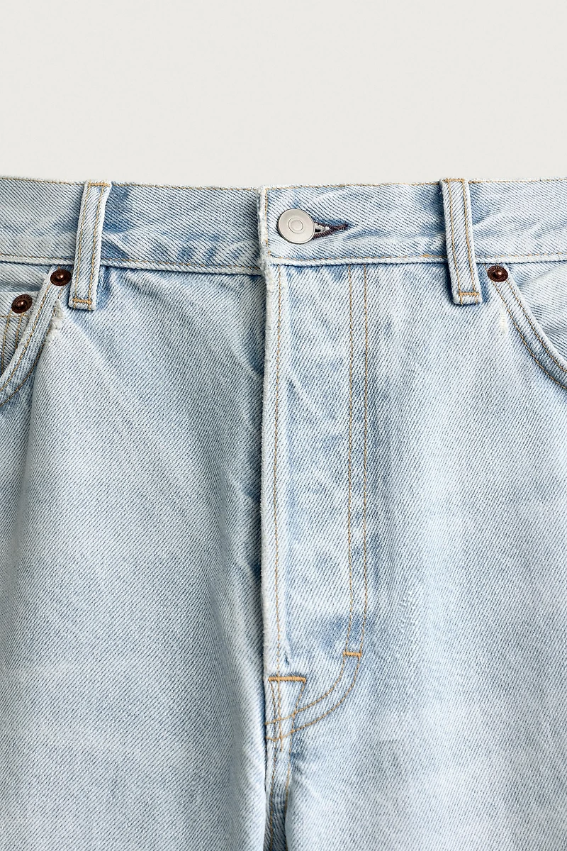 STRAIGHT ANKLE FIT JEANS