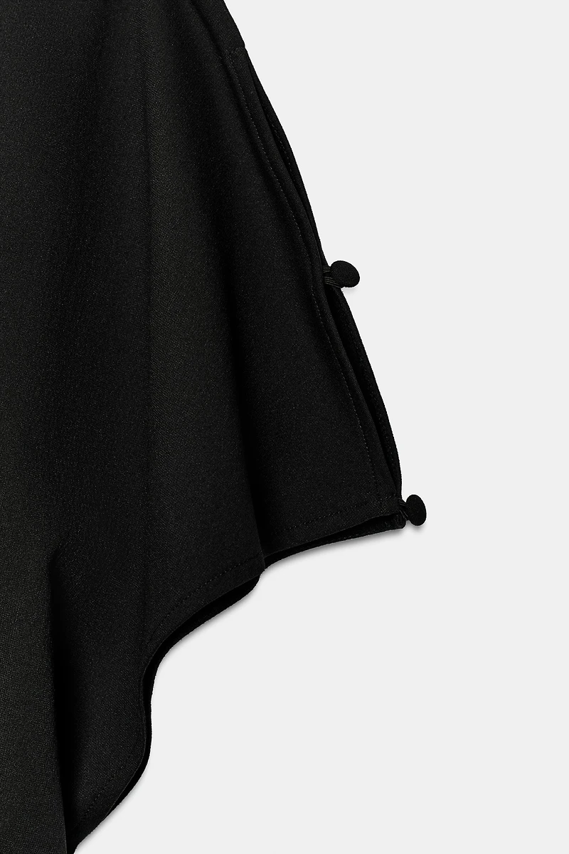 ROBE COURTE DRAPÉE AVEC CEINTURE