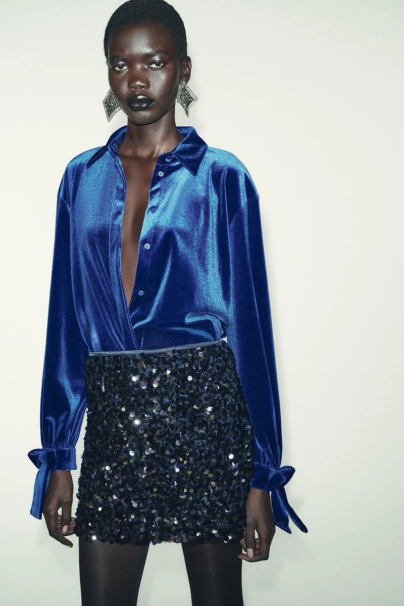 CHEMISE EN VELOURS AVEC LACETS