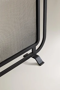 IRON CHIMNEY SPARK GUARD SCREEN
