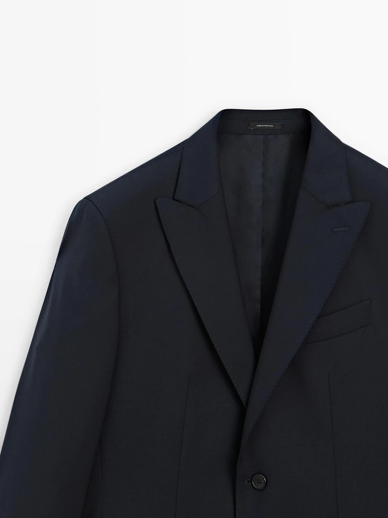 Notch lapel suit blazer