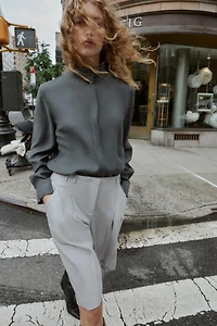 PLEATED LONG SHORTS