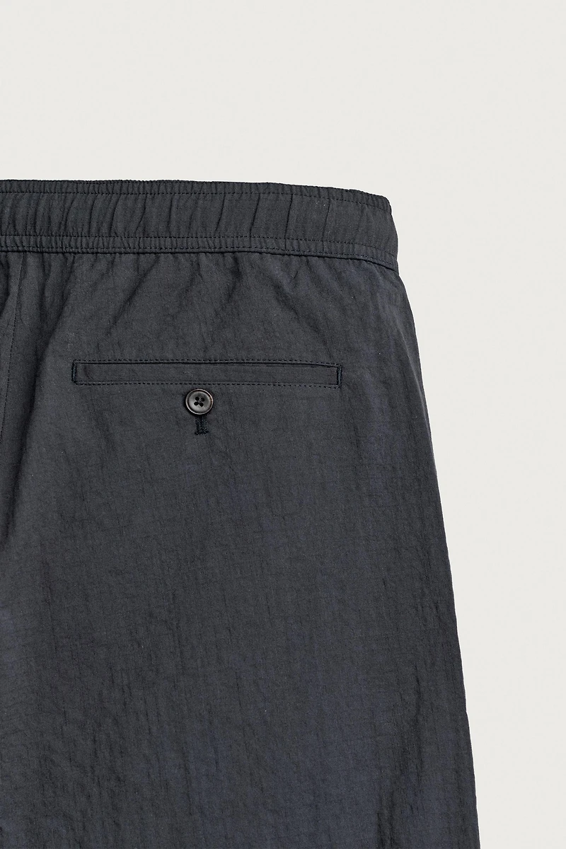 STRAIGHT FIT SEERSUCKER PANTS