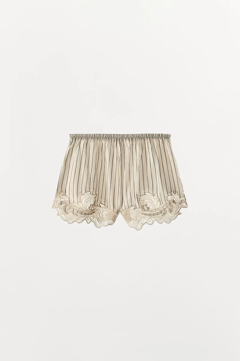 EMBROIDERED LACE STRIPED SHORTS