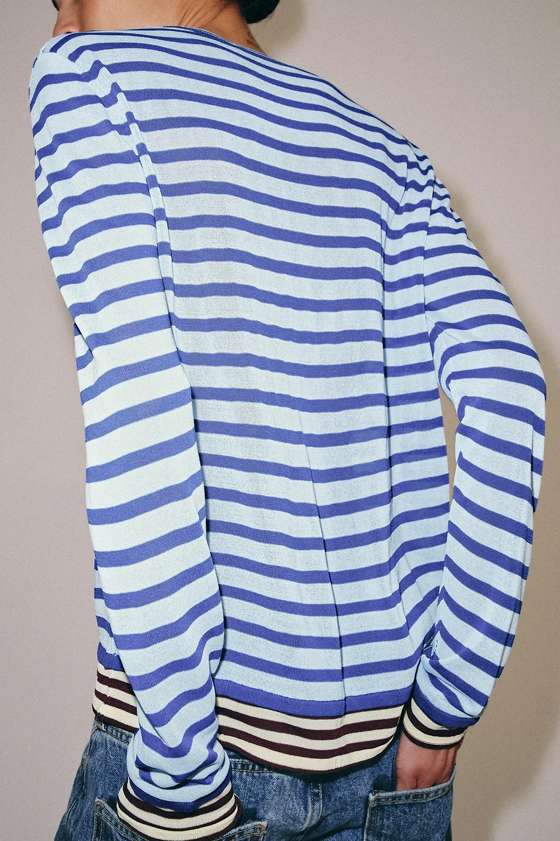 PULL EN MAILLE À RAYURES